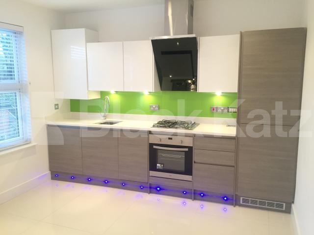 			NEW INSTRUCTION, 2 Bedroom, 1 bath, 1 reception Apartment			 Shakespeare Rd, Poets Corner